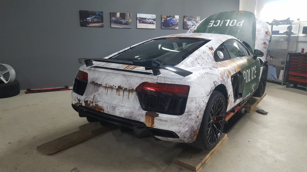 Audi R8 Digitaldruck Komplettfolierung im Rusty Police Design