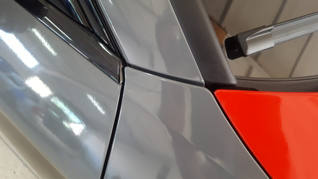 Audi RS3 Limousine Design Komplettfolierung in Satin Schwarz, Rot und Nardograu