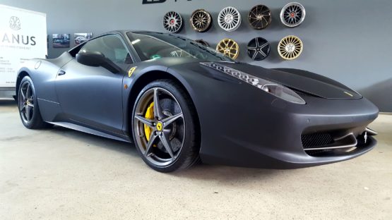 Ferrari 458 Komplettfolierung matt schwarz