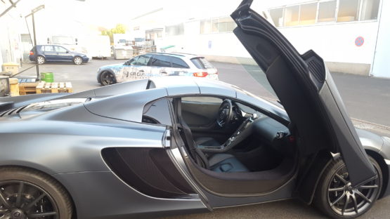 McLaren MP4 Komplettfolierung in Satin Grau metallic