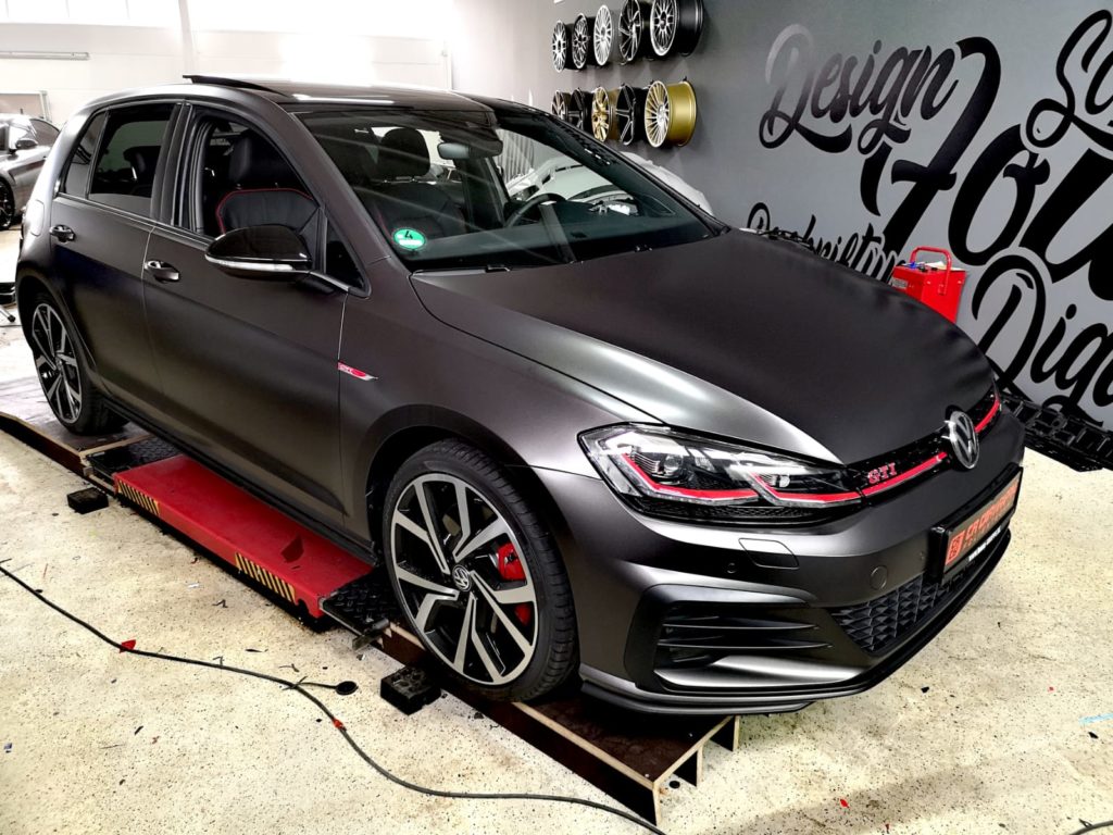 Satin Perl Nero Autofolierung würzburg Golf GTI