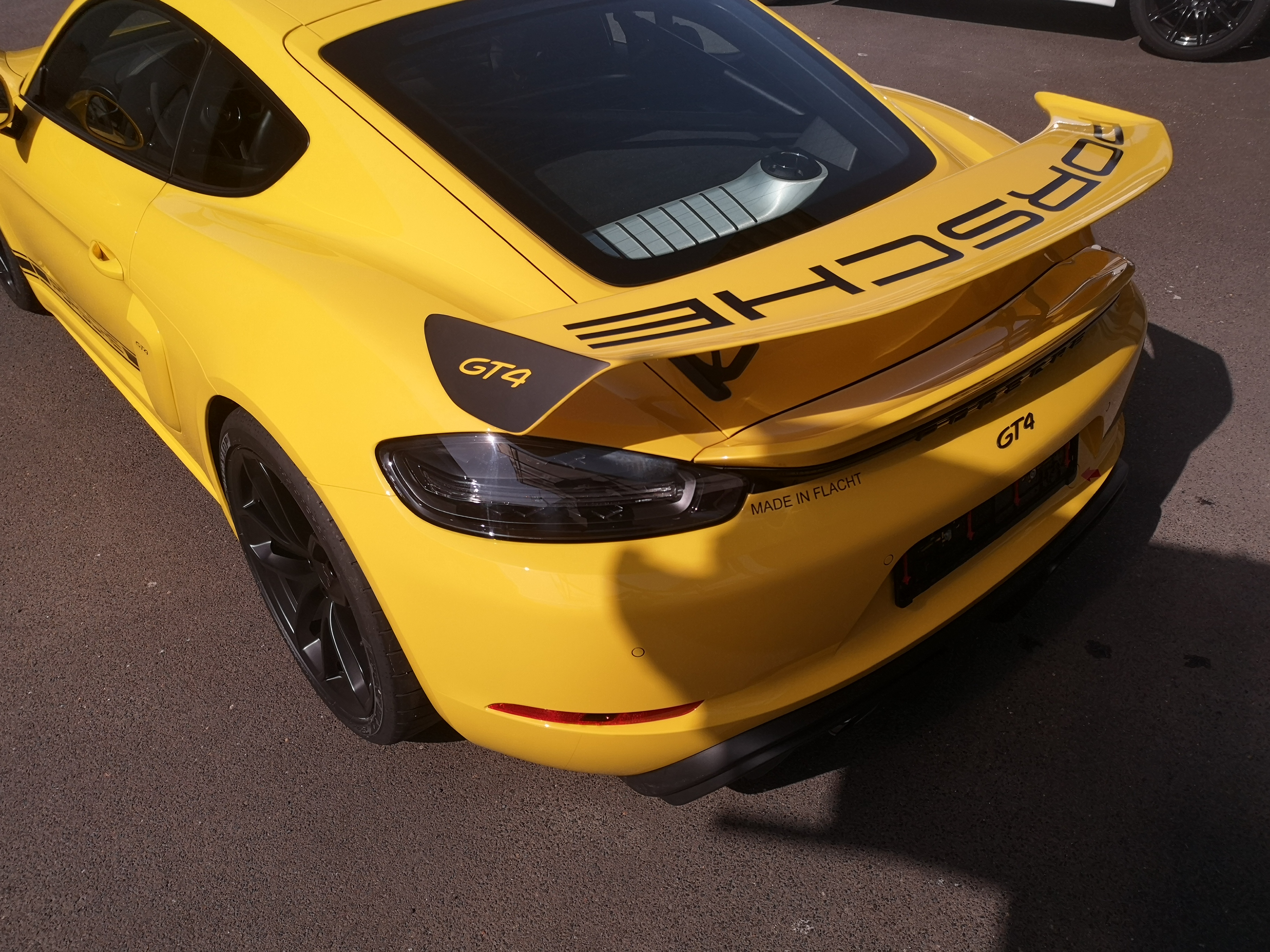 Porsche Cayman GT4 XPEL Lackschutz und Designstreifen