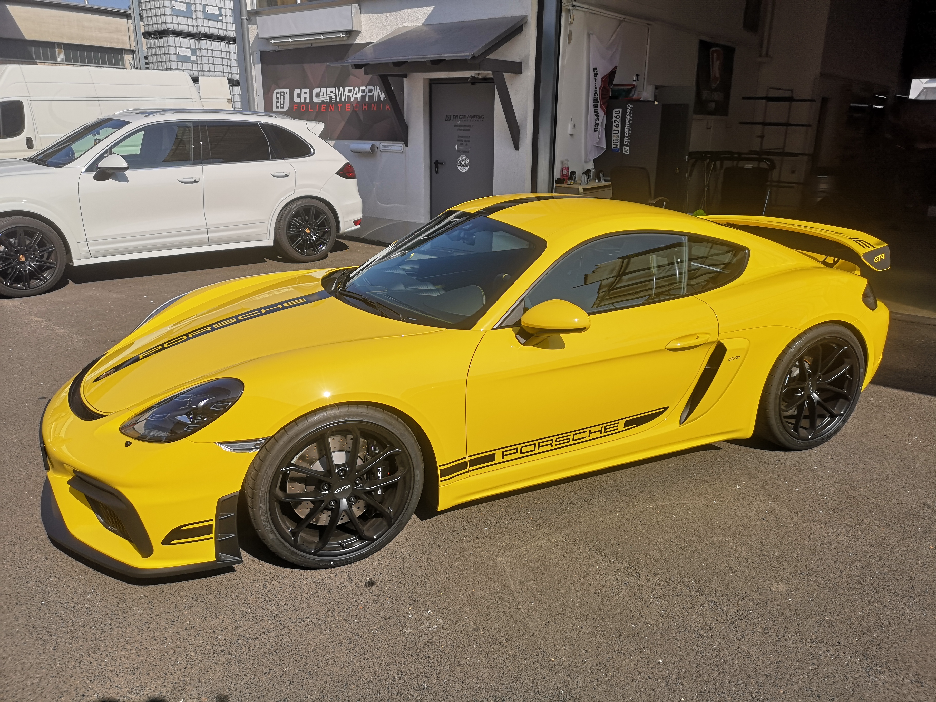 Porsche Cayman GT4 XPEL