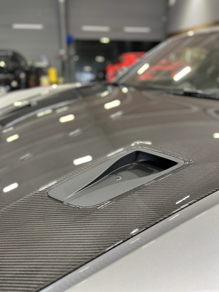 Porsche GT4 RS in GT Silber XPEL Lackschutz Komplettfolierung inkl Keramikversiegelung