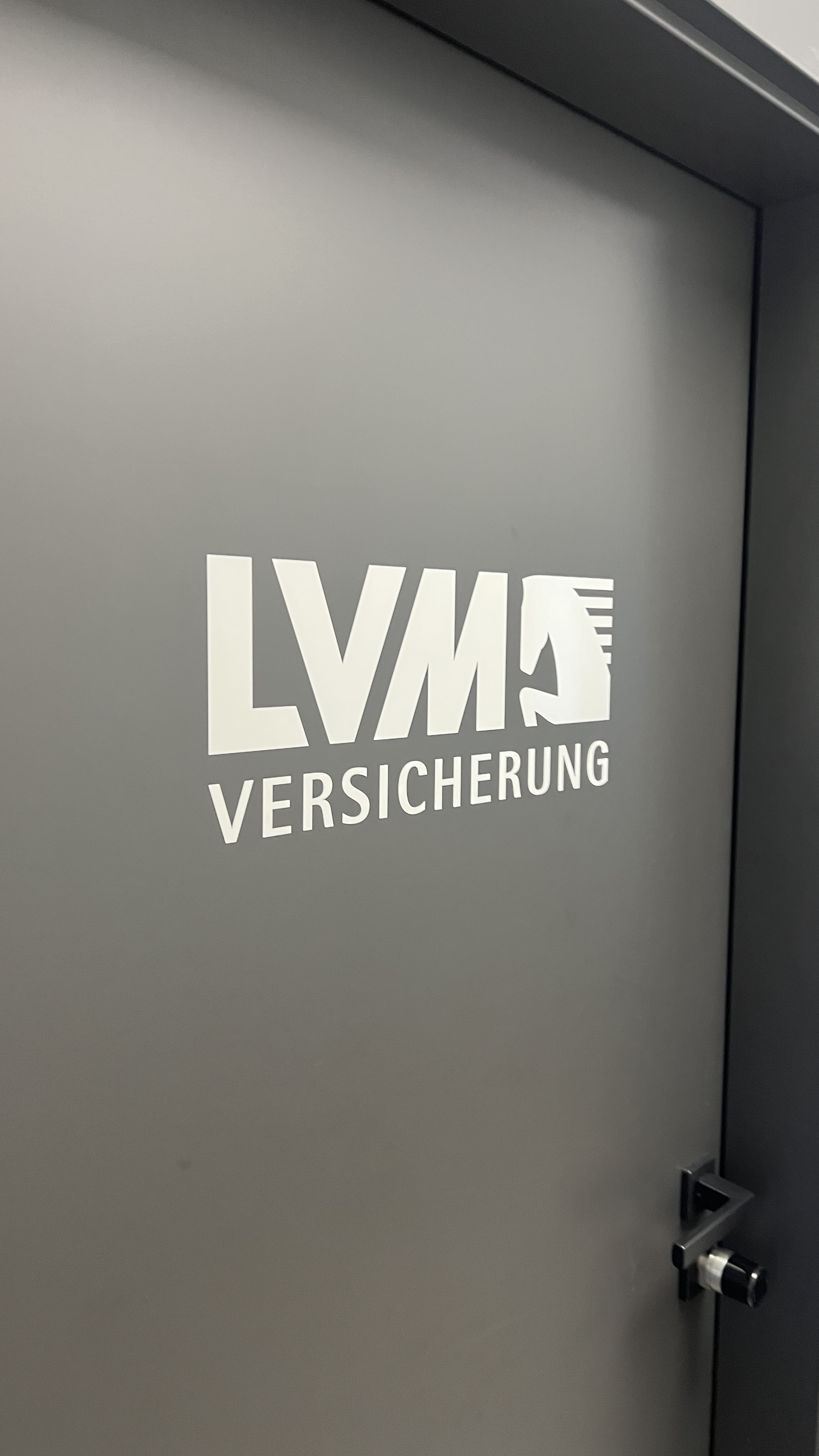 Ladenbeschriftung LVM Versicherung